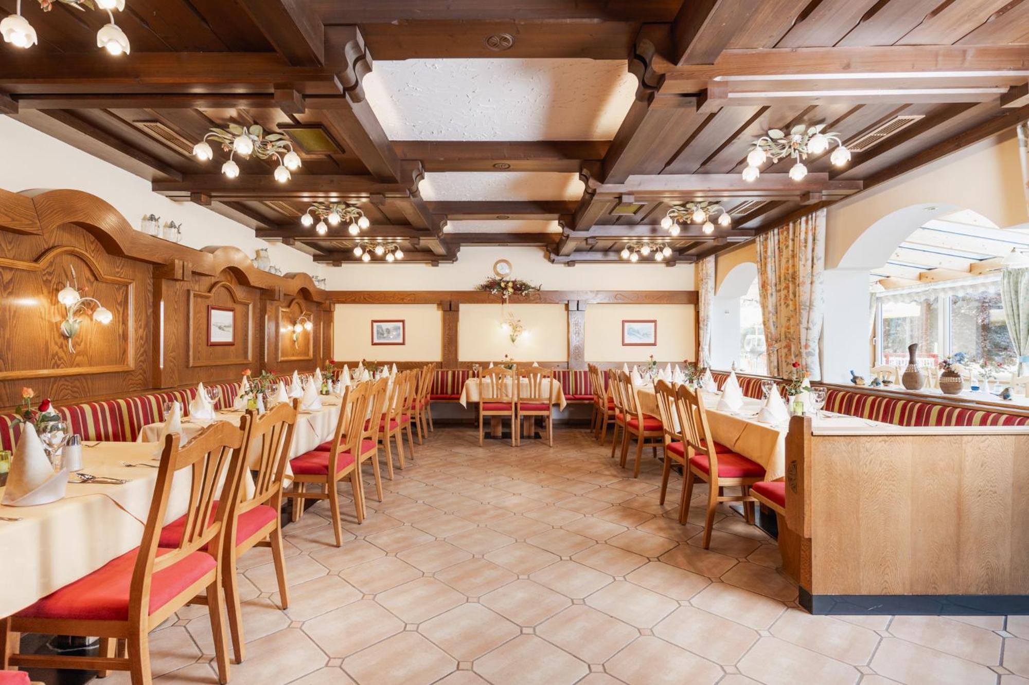 Landhotel Stofflerwirt Sankt Michael im Lungau Exterior photo