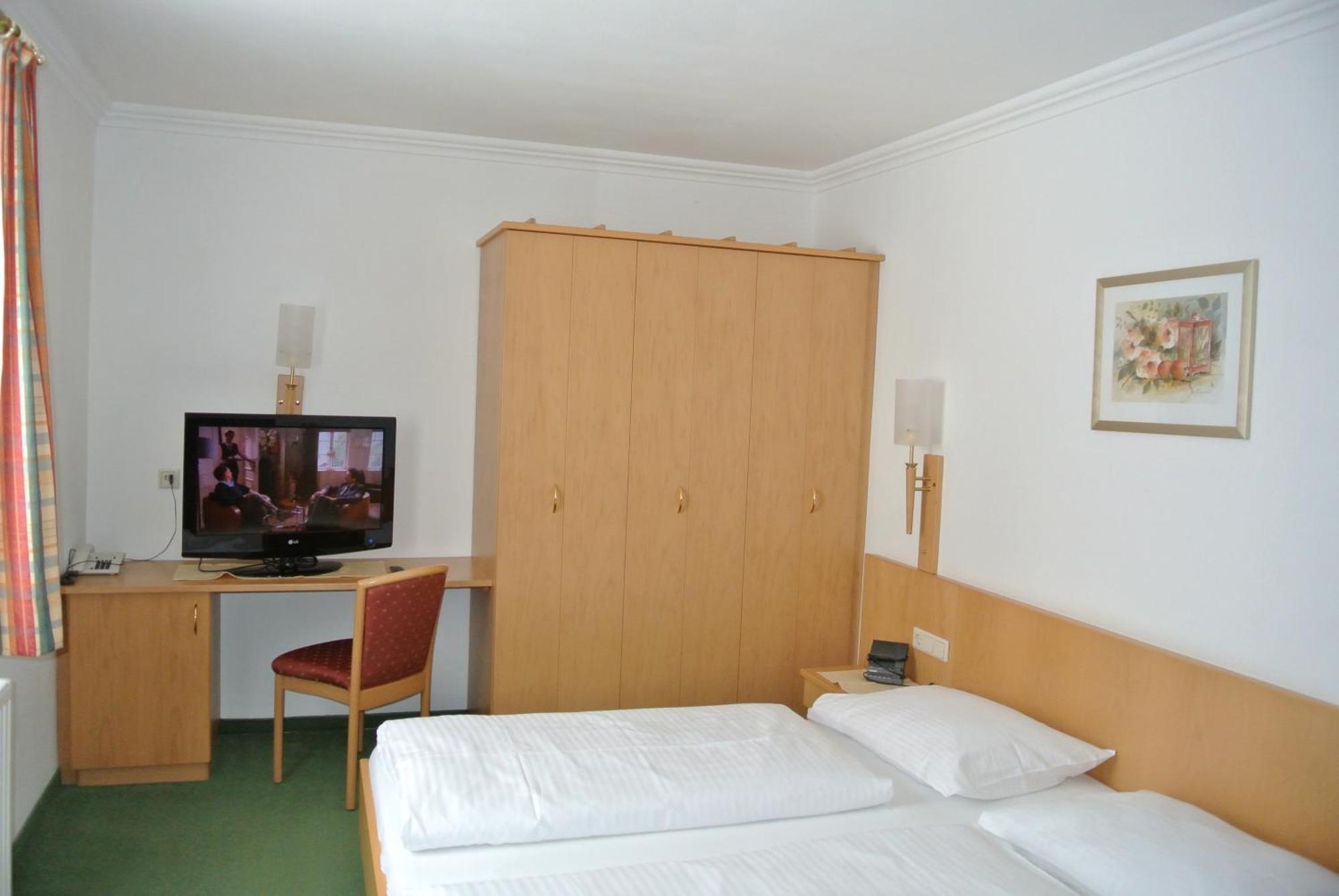 Landhotel Stofflerwirt Sankt Michael im Lungau Exterior photo